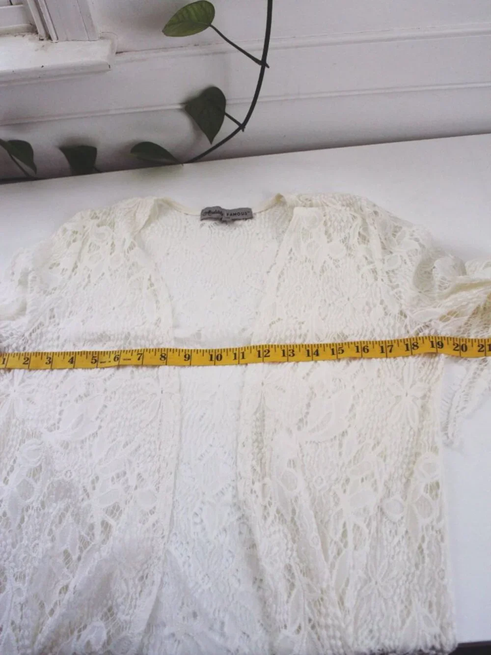 White Lace Kimono Cardigan Open-Front Small Boho Fairy Absolutely Famous - Picture 5 of 8